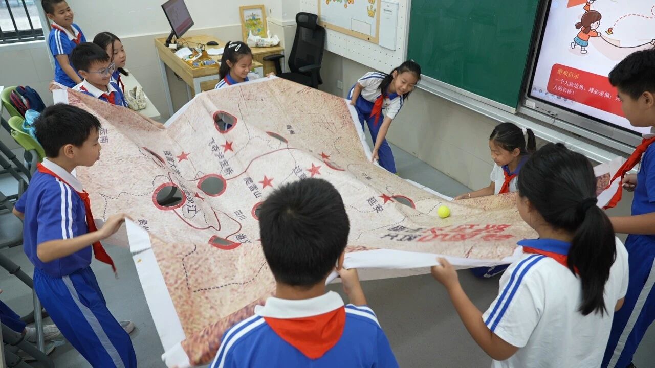 一“碗”传五代：深大学子为附属外国语小学送上“行走的思政课”