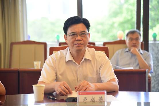 说明: C:\Users\lenovo\Desktop\20180726卢成燕任深圳大学党委副书记纪委书记\DSW_3426.JPG