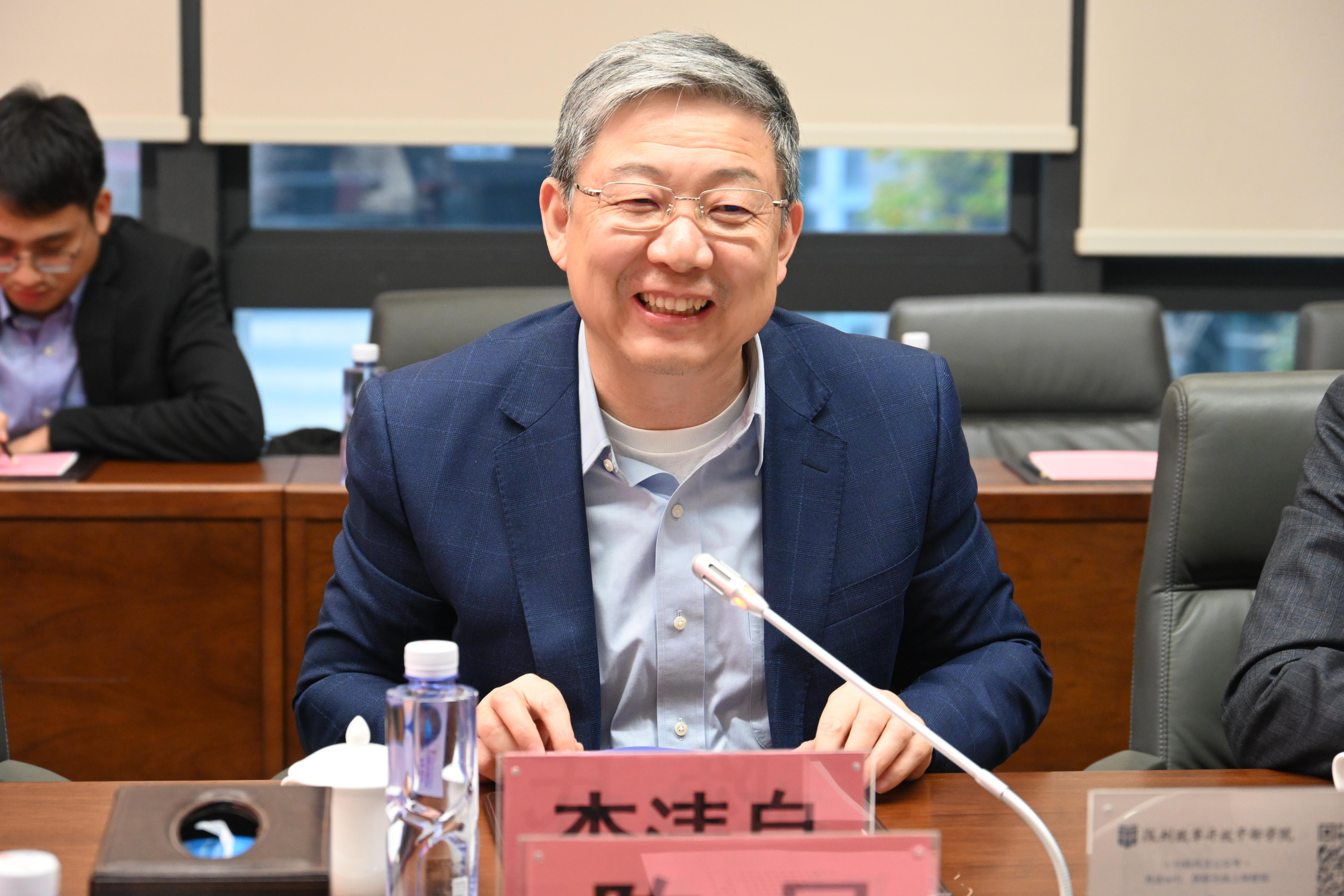 我校党委书记、校长李清泉一行赴深圳改革开放干部学院调研